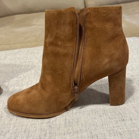 Clarks Brown Suede Ankle Boot - Picture 10 of 12